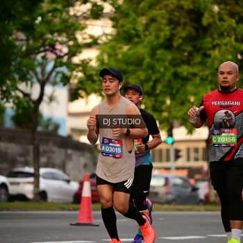Runner Photo 4125540