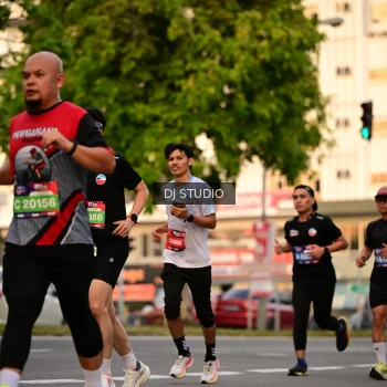 Runner Photo 4125549