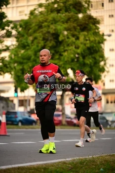 Runner Photo 4125551