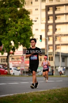 Runner Photo 4125598
