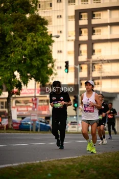Runner Photo 4125629