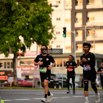 Runner Photo 4125666