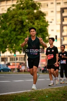 Runner Photo 4125851