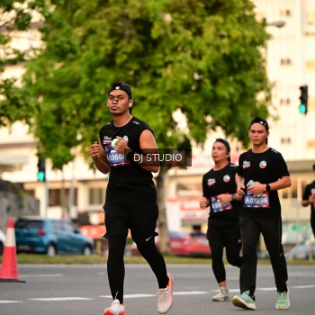 Runner Photo 4126002