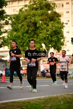Runner Photo 4126007