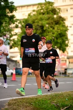 Runner Photo 4126024