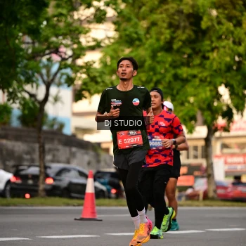 Runner Photo 4126049