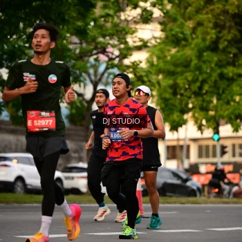 Runner Photo 4126054