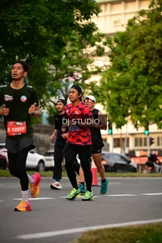 Runner Photo 4126056