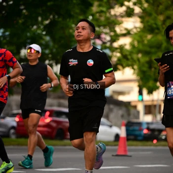 Runner Photo 4126059