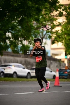 Runner Photo 4126378
