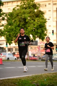 Runner Photo 4126417