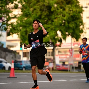 Runner Photo 4126464