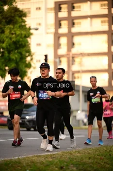 Runner Photo 4126561