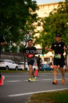Runner Photo 4127050