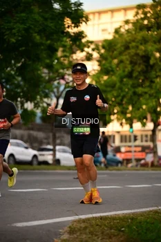 Runner Photo 4127063