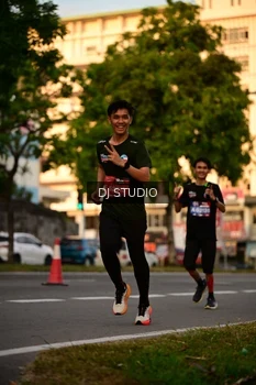 Runner Photo 4127145