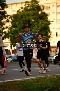 Runner Photo 4127349