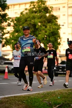 Runner Photo 4127352