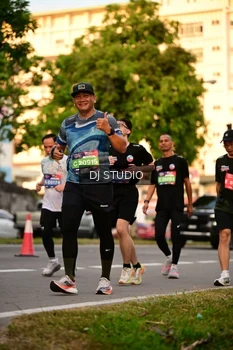 Runner Photo 4127355