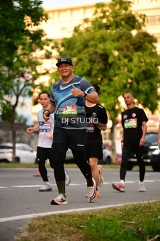Runner Photo 4127367
