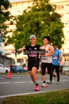 Runner Photo 4127464