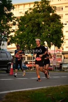 Runner Photo 4127509