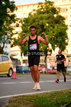 Runner Photo 4127535