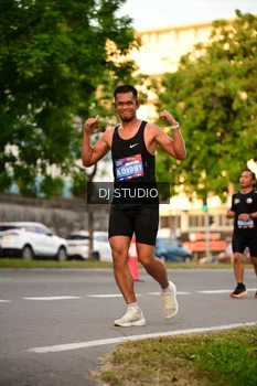 Runner Photo 4127542