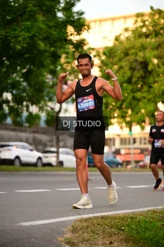 Runner Photo 4127543