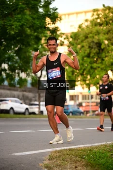 Runner Photo 4127546
