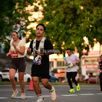 Runner Photo 4127616