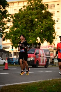 Runner Photo 4127653
