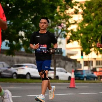 Runner Photo 4127676