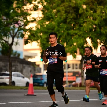 Runner Photo 4127842
