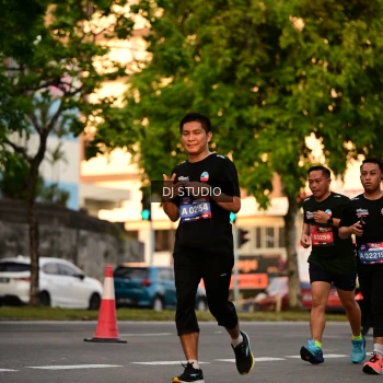 Runner Photo 4127860