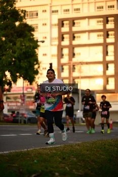 Runner Photo 4128069