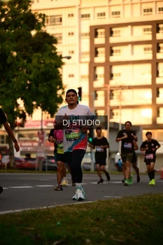 Runner Photo 4128074