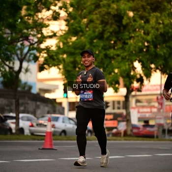 Runner Photo 4128351