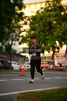 Runner Photo 4128353