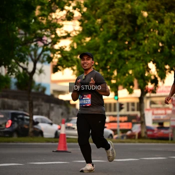 Runner Photo 4128360