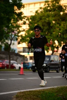 Runner Photo 4128367