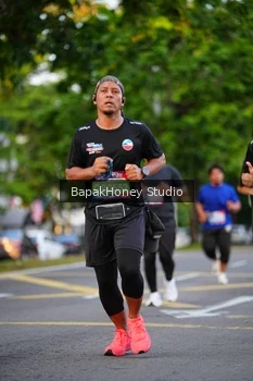Runner Photo 4128375