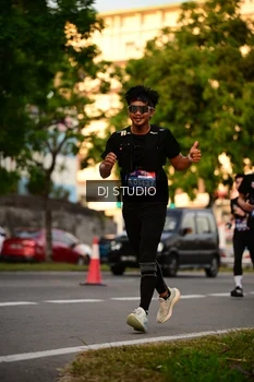 Runner Photo 4128376