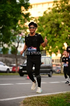 Runner Photo 4128379