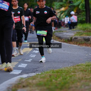 Runner Photo 4128393