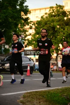Runner Photo 4128399