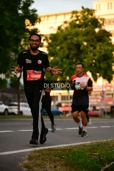 Runner Photo 4128410