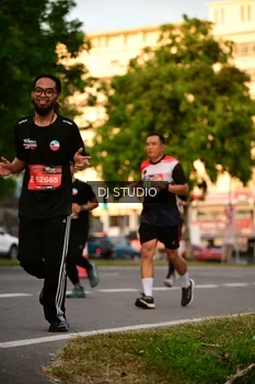 Runner Photo 4128416