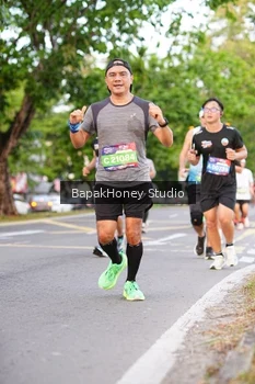 Runner Photo 4128455